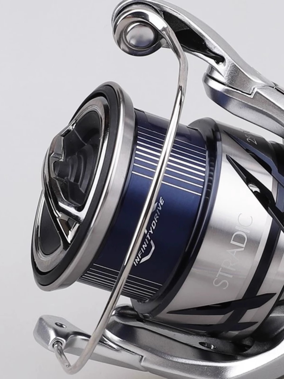 シマノ 23 ストラディック フィッシングリール 6+1BB - Daiwa Reel Bg のレビューと価格